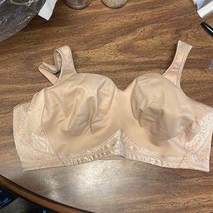 Playtex 18 Hr hour smoothing wire free bra 40DDD